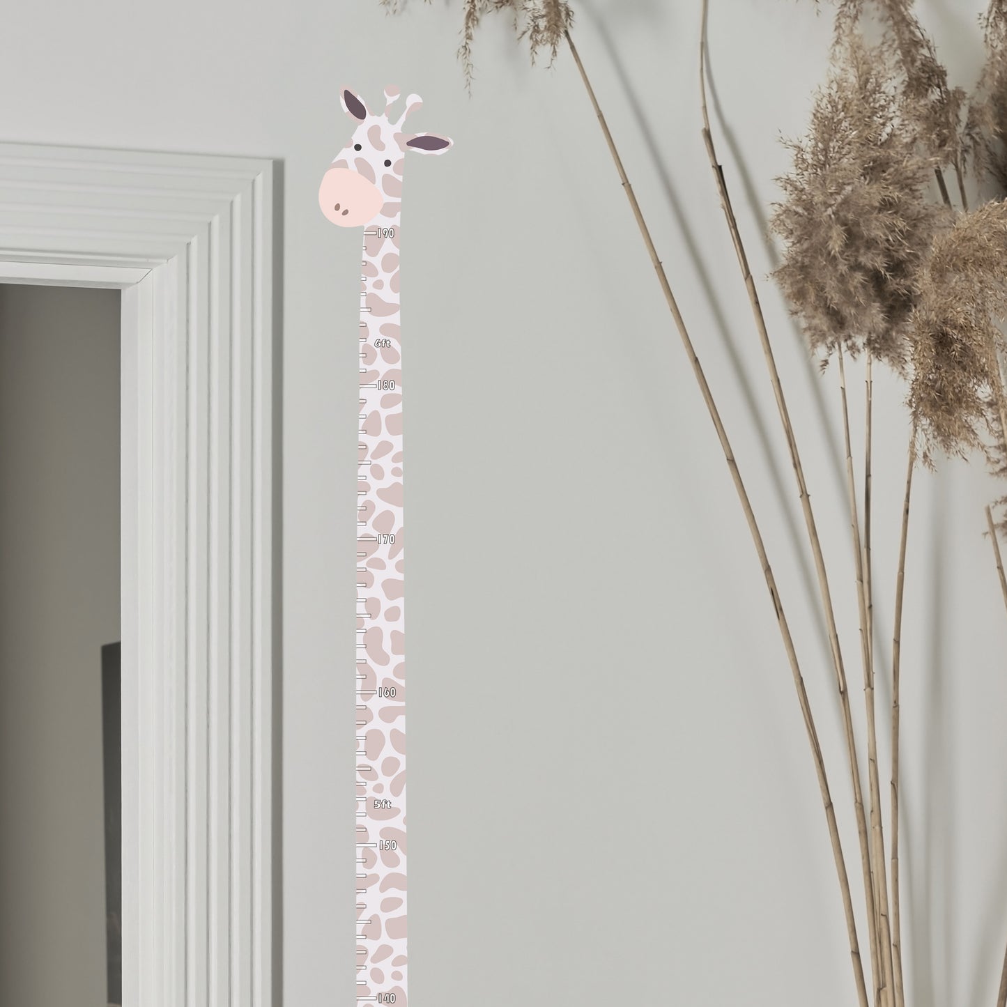Neutral giraffe - Height chart