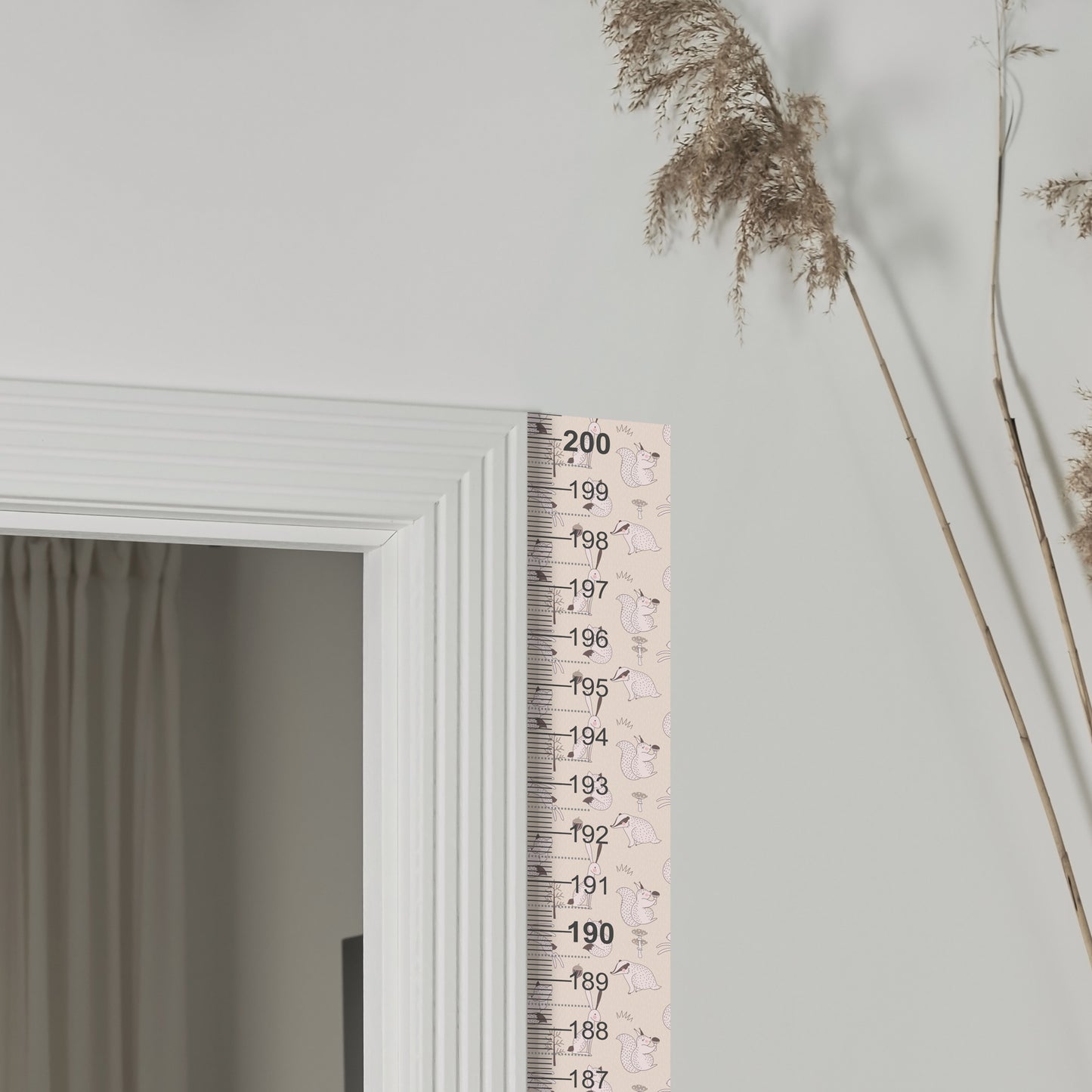 Scandinavian Forest Animal design - Door frame height chart